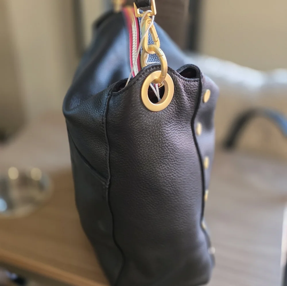 HAMMITT - Picture 4 of 10